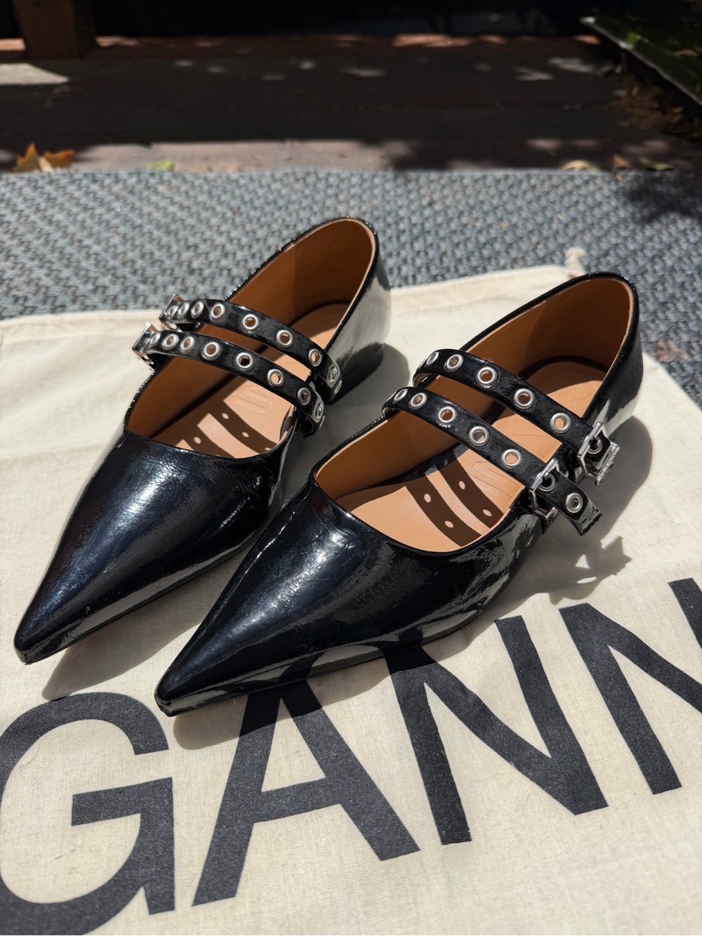 Ganni Grommet Pointed Toe Mary Jane Flats | Black Patent | EU 36 | Dust Bag